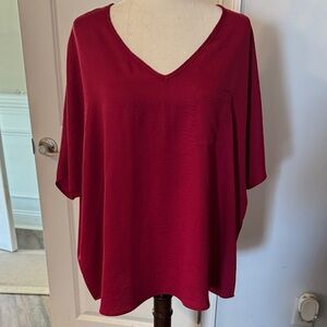 Summer Rio Relaxed V-Neck Pocket Tunic in Burgundy
